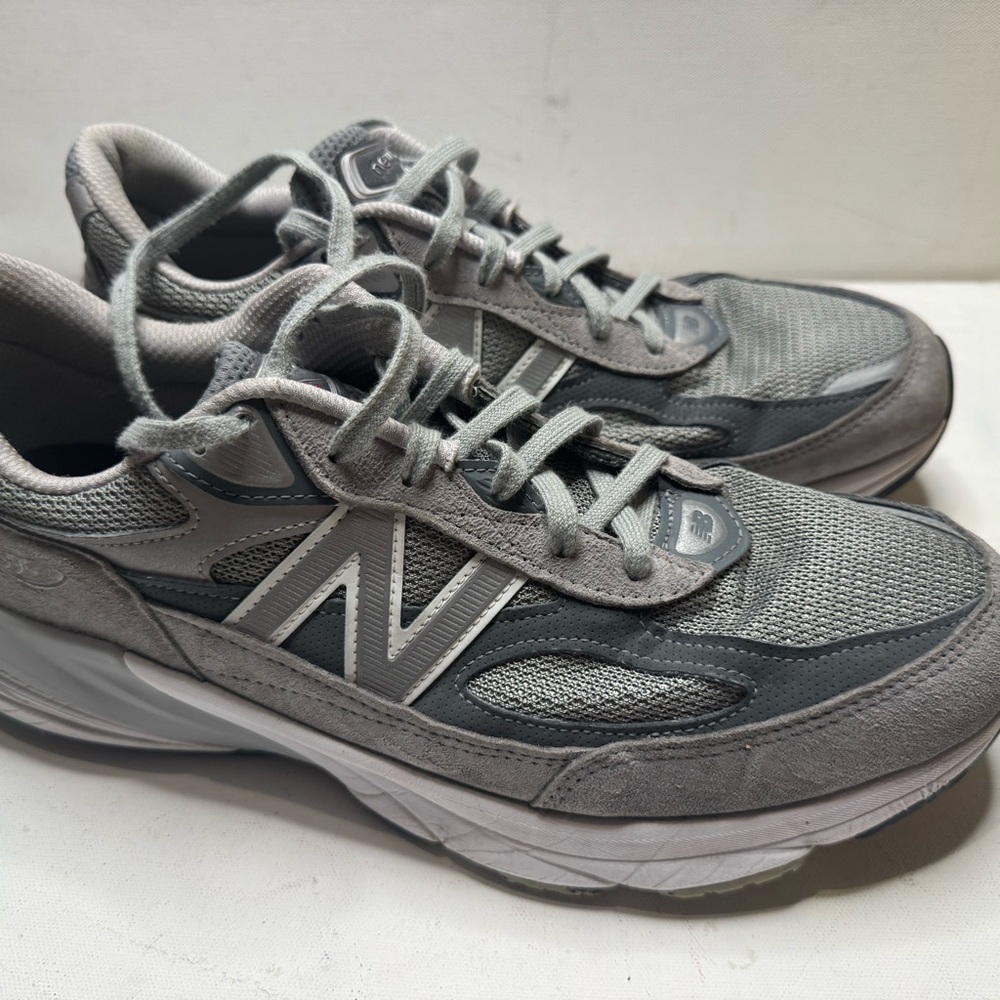 New Balance Men's Gray Mesh & Suede Athletic Sneakers